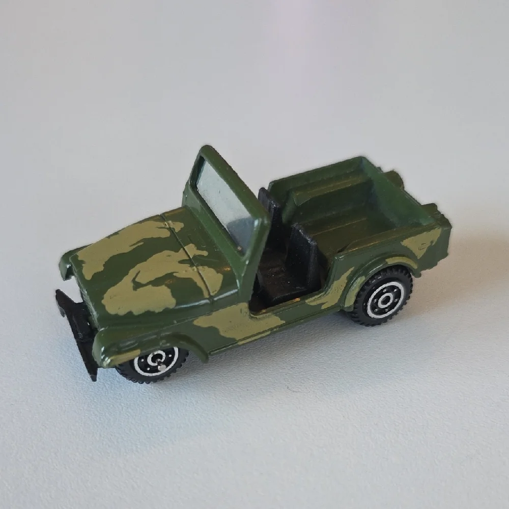 YAT MING US ARMY Diecast Jeep  #1608 Green Camouflage